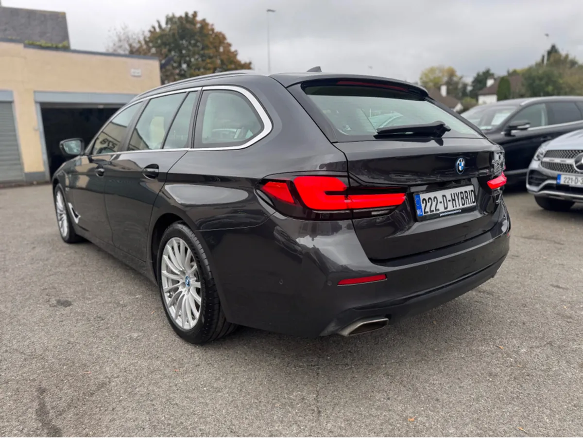 BMW 5-Series 530e SE AUTO TOURING - Image 3