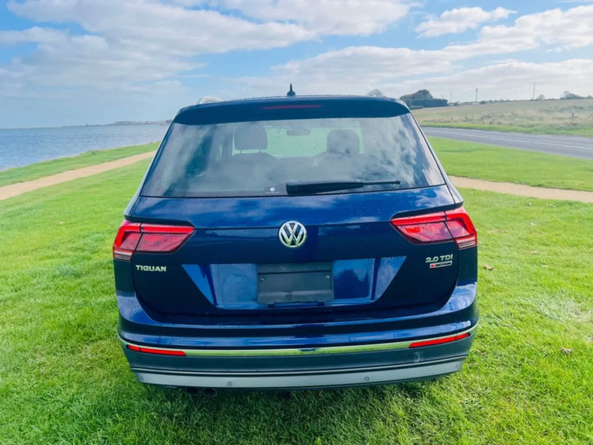 Volkswagen Tiguan LOW MILEAGE//FINANCE AVAILABLE// - Image 4