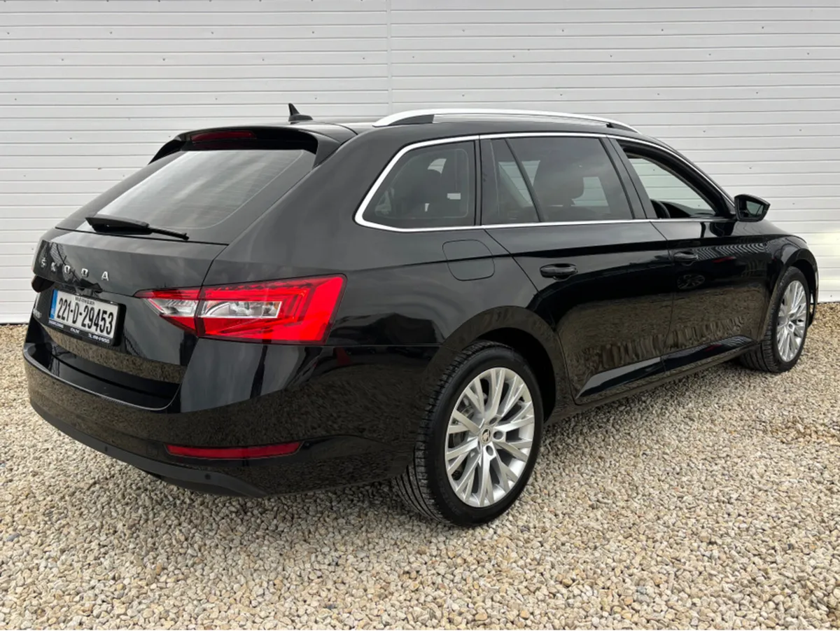 Skoda Superb COMBI STYLE 2.0 TDI 150HP 5DR - Image 3