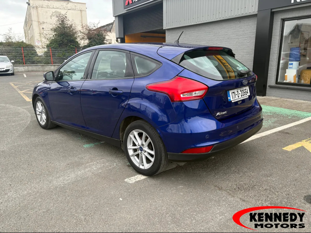 Ford Focus STYLE 1.5 TD 95PS 6SPEED 4 4DR - Image 2