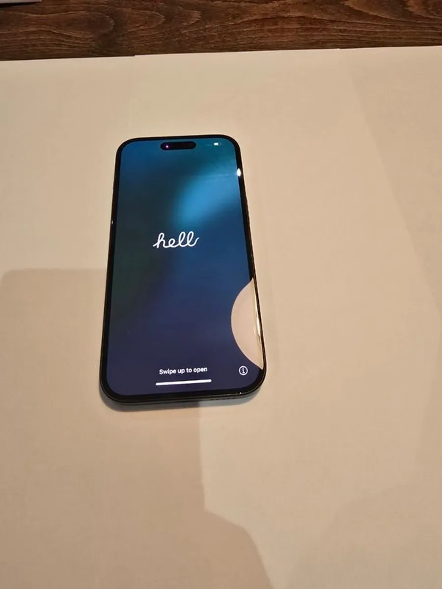 iPhone 15 - Image 4