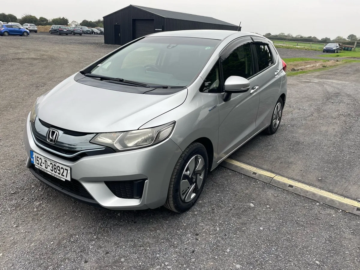 Honda Fit Hybrid **Low Mileage* Automatic* - Image 3