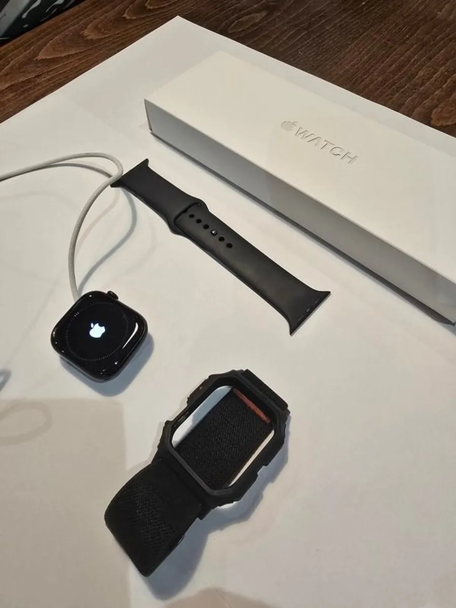 Apple Watch 10 46mm Cellular - Image 4
