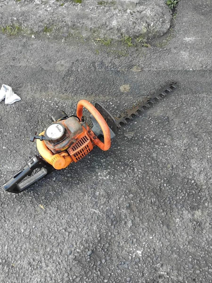 Old Tanaka THT 200 hedge strummers read - Image 1