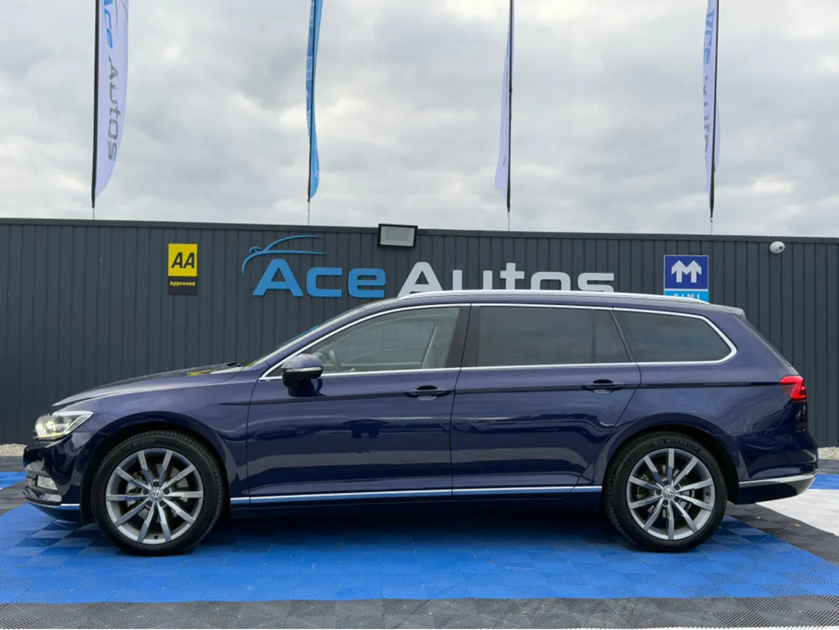 Volkswagen Passat HIGHLINE PLUS - 2.0L DIESEL - AU - Image 4