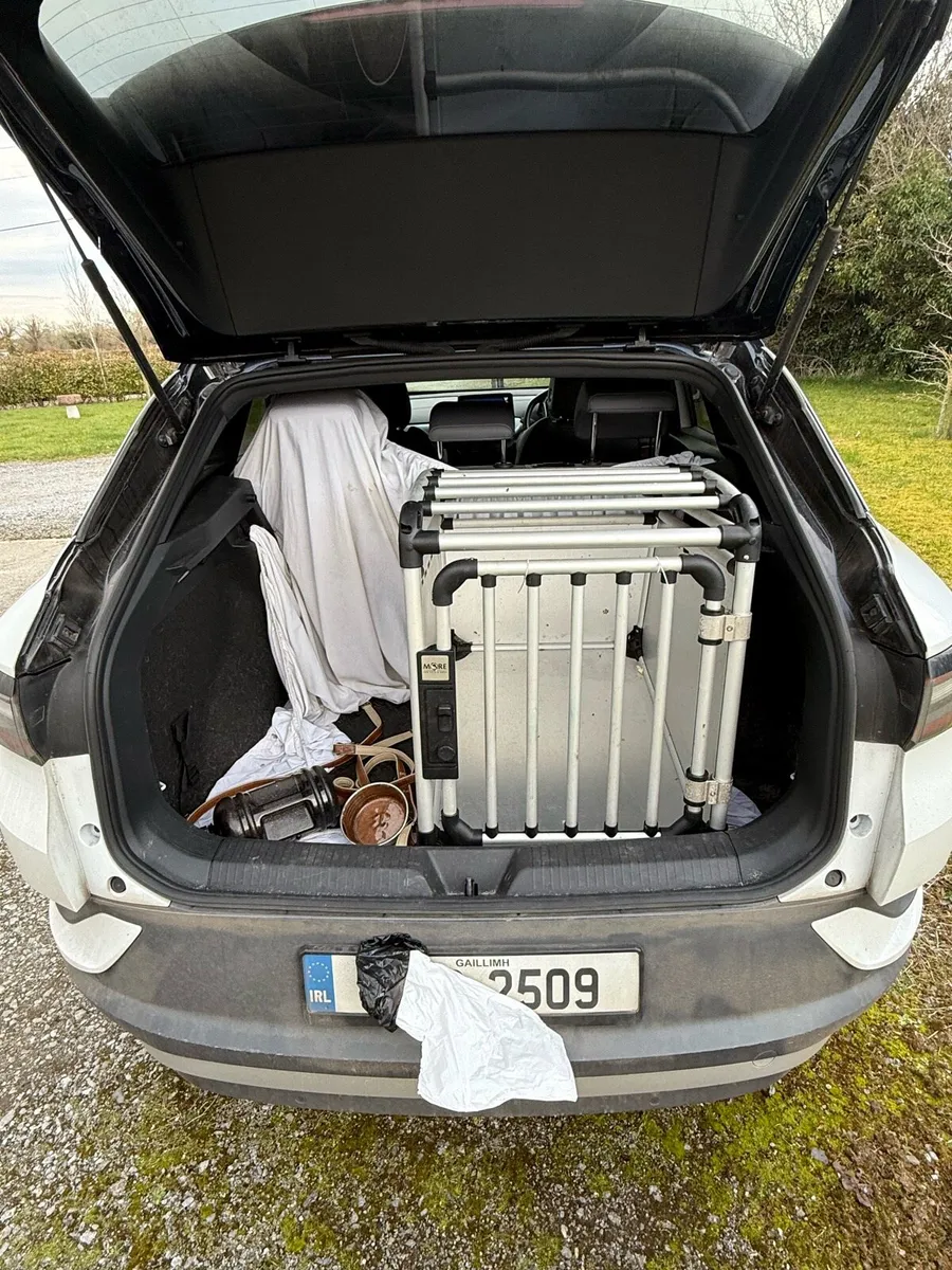 Dog Travel Crate - Image 1