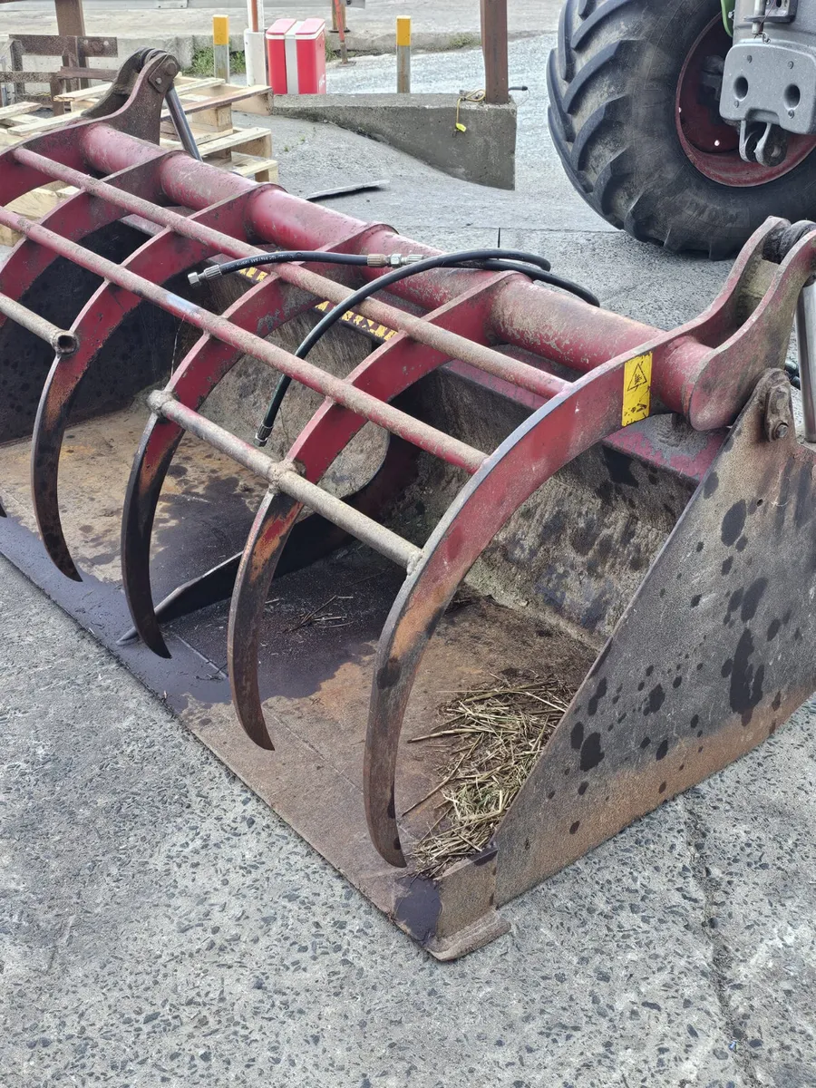 Strautman Bucket Grab - €2,000 - No VAT - Image 2