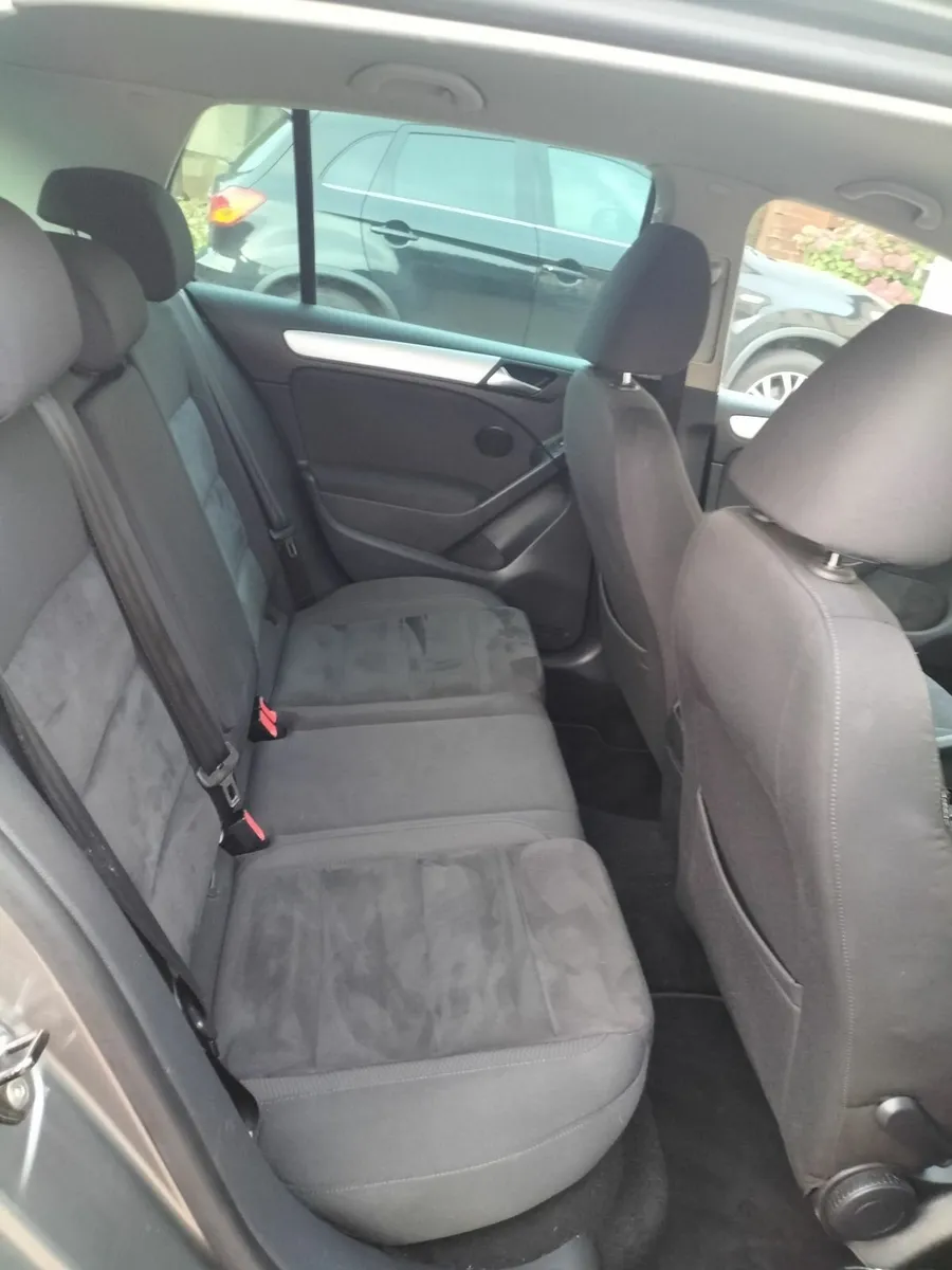Volkswagen Golf 2011 - Image 4