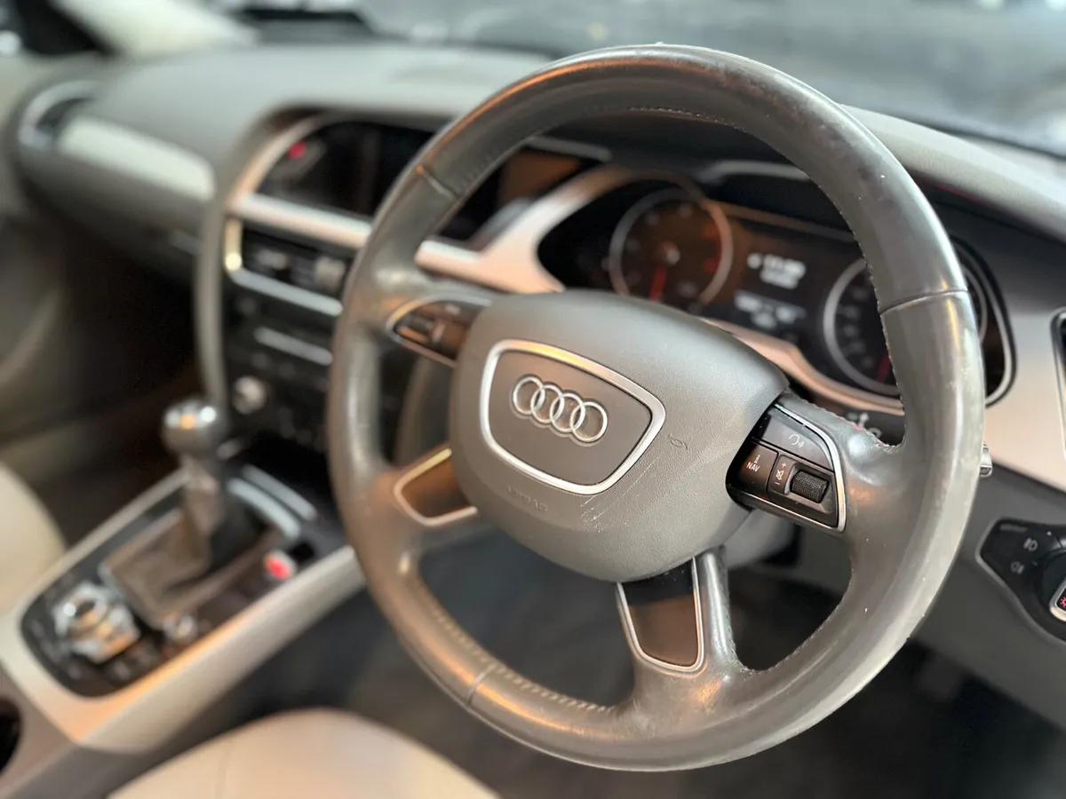 Audi A4 2015. 2.0TDI  TECHNIK. 174BHP - Image 3