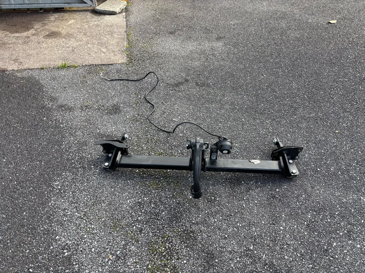 Tow Bar for Mercades E class - Image 2