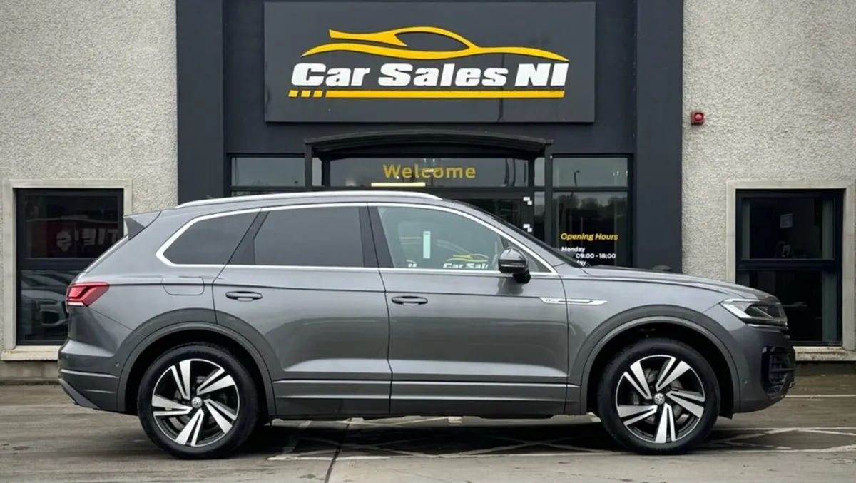 3.0 TDI V6 R-Line Tech SUV 5dr Diesel Tiptronic 4M - Image 3