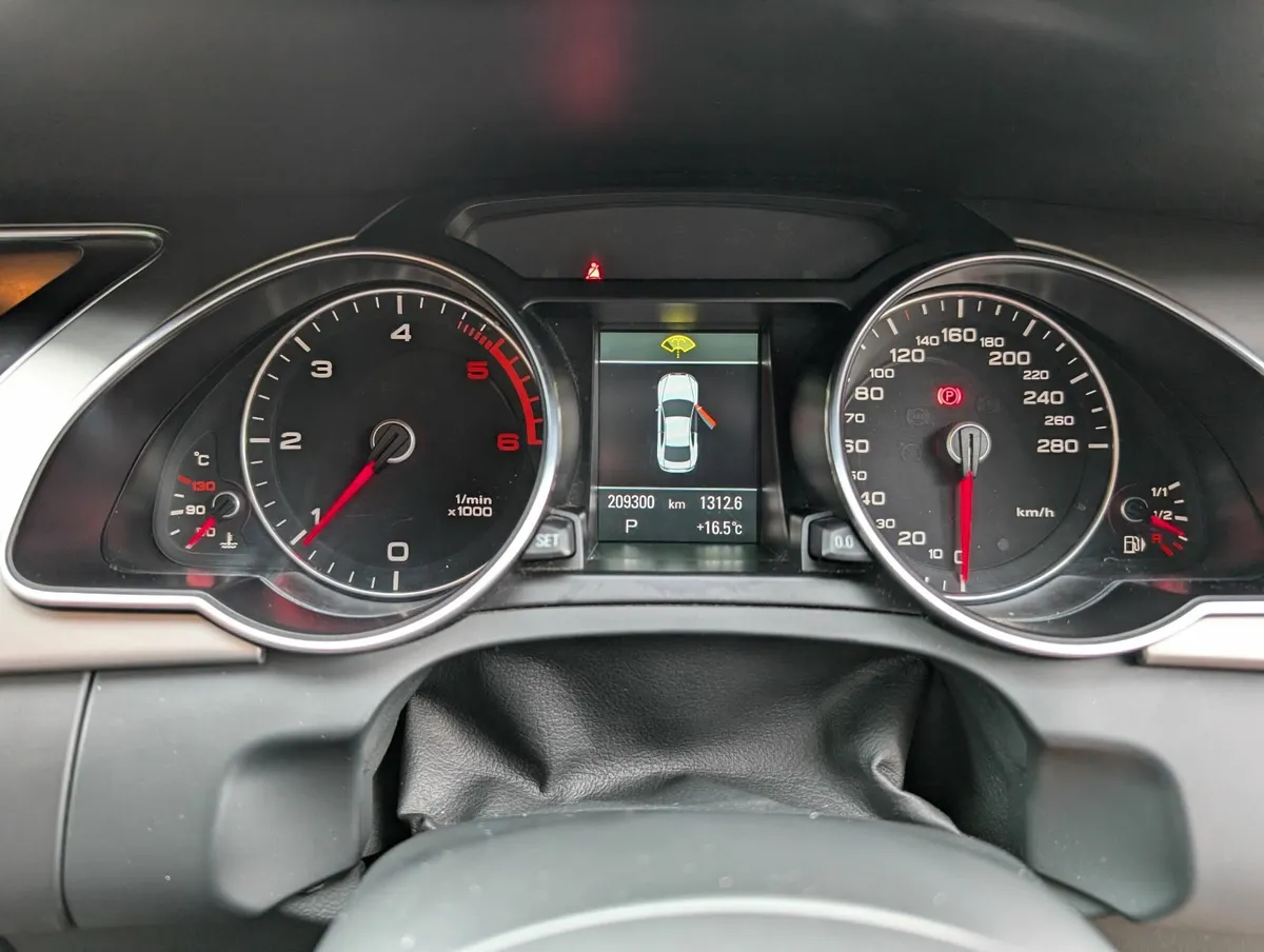 Audi A5 diesel Auto Sline - Image 4