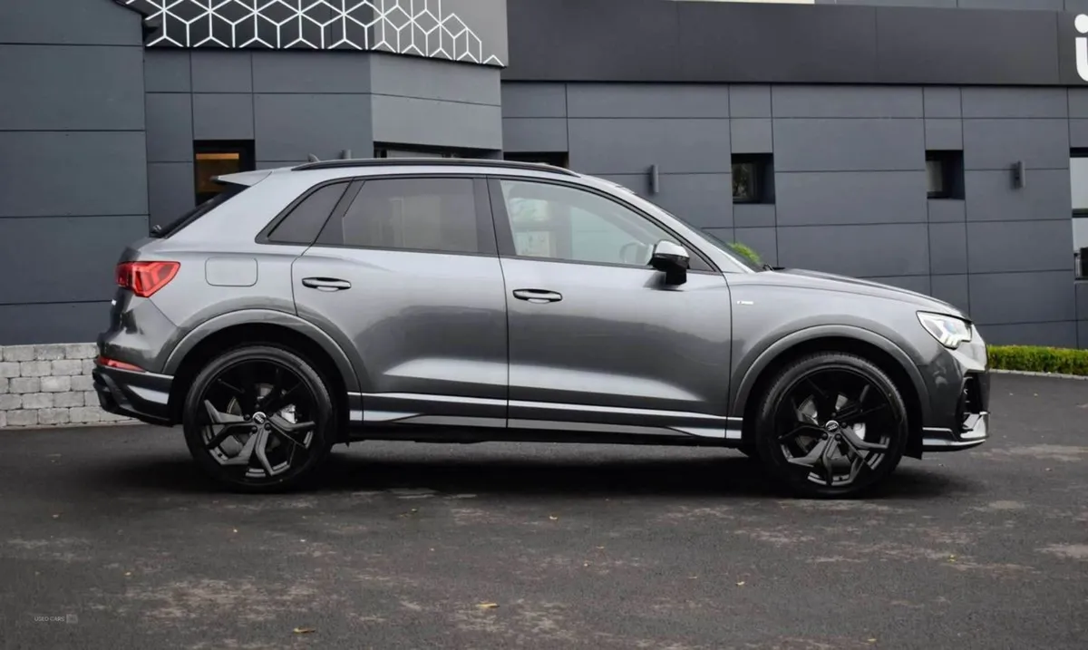 Audi Q3 2.0 Q3 S Line 35 TDI Semi-auto 5dr - Image 4