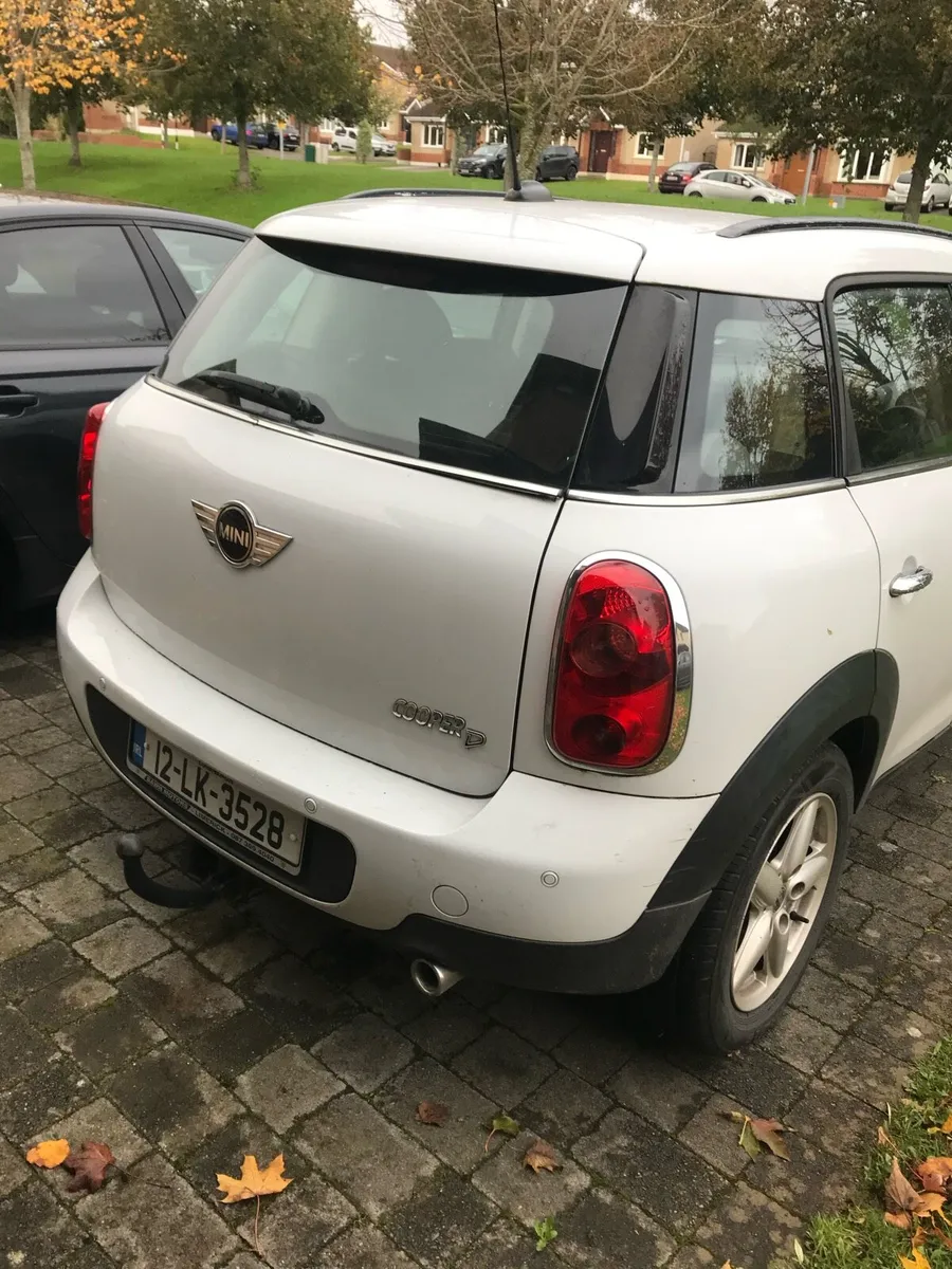 Car - Image 3