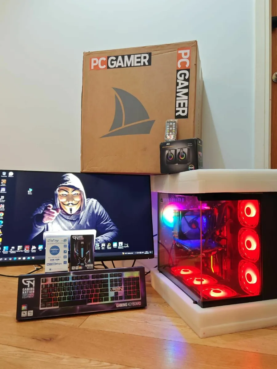 32GB GAMING COMPUTER MONITOR 8GB CARD GRAPHIC - Image 1