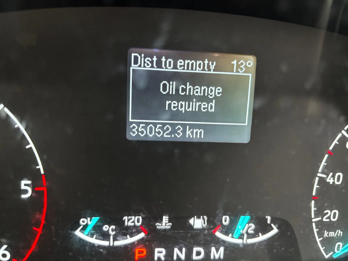 Ford Transit 2023 - Image 2
