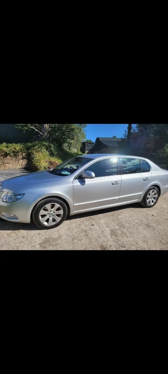 Skoda Superb 2011 - Image 4