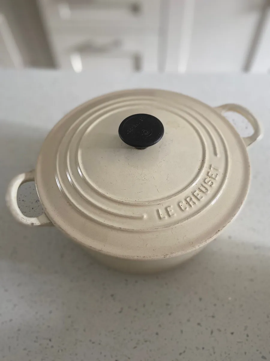 Le Creuset Cream Cast Iron Cookware Set of 4 - Image 2