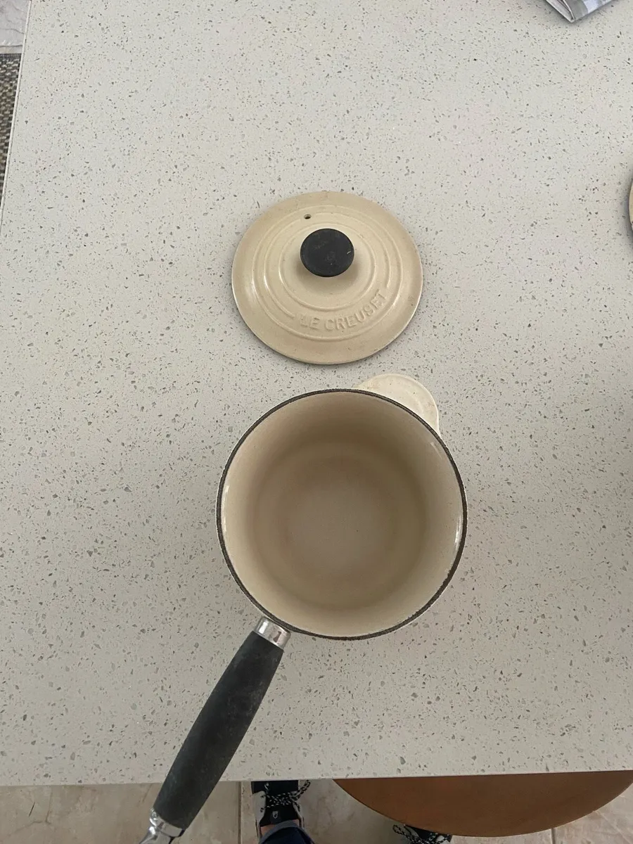 Le Creuset Cream Cast Iron Cookware Set of 4 - Image 3