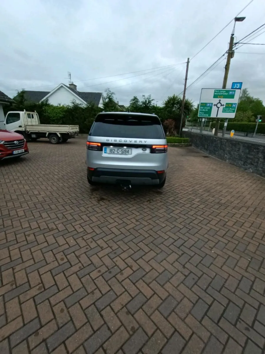 Land Rover Discovery 5 SDV6 - Image 4