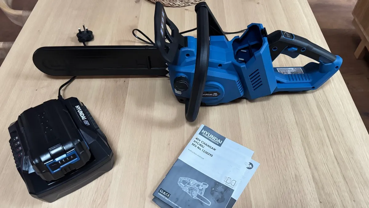 40V Hyundia Chainsaw