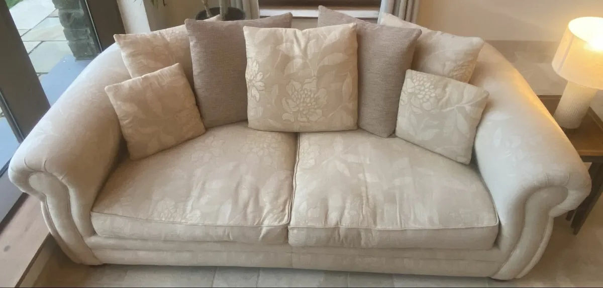 Sofa - 3 Seater - Excellent - Image 2