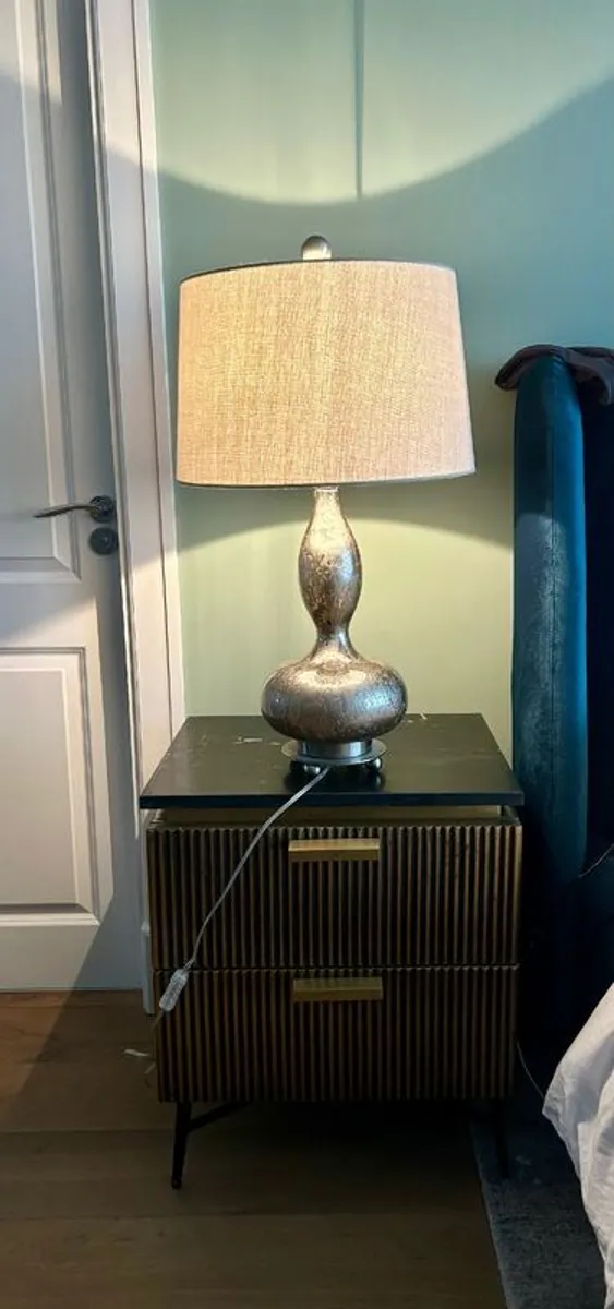 Beautiful Matching Table Lamps (Pair) - Image 1