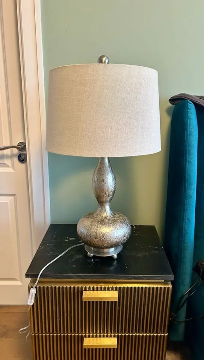 Beautiful Matching Table Lamps (Pair) - Image 4