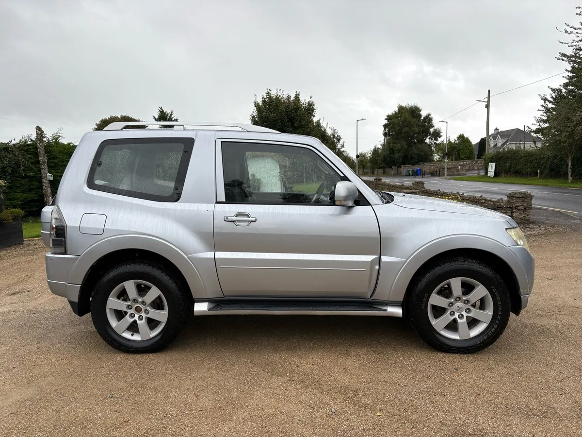 Mitsubishi Pajero Shogun - Image 1