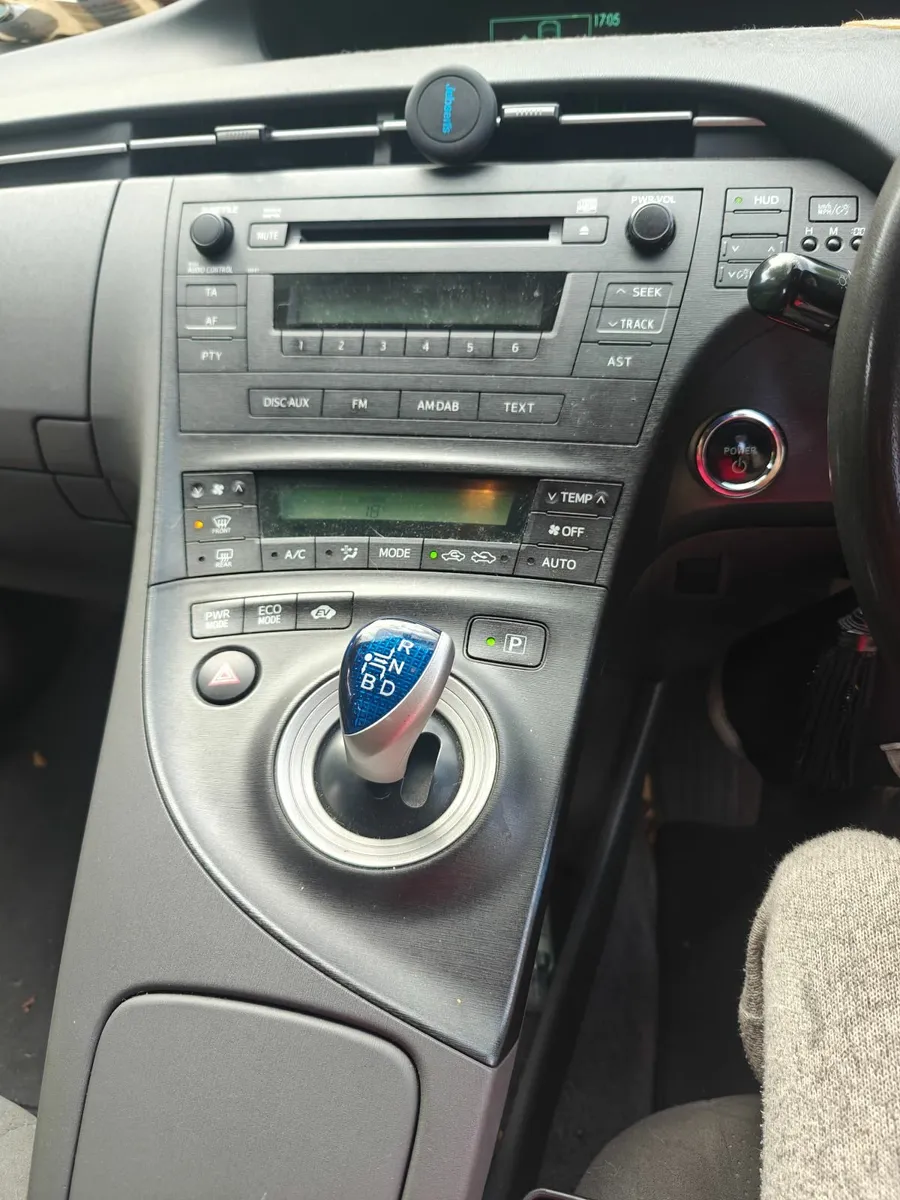 Toyota Prius 2011 - Image 3