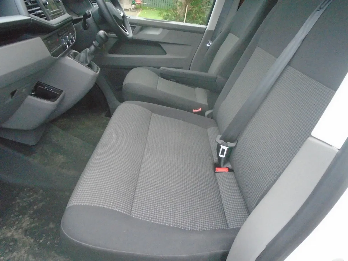 2023 Volkswagen Transporter LWB 150HP - Image 4