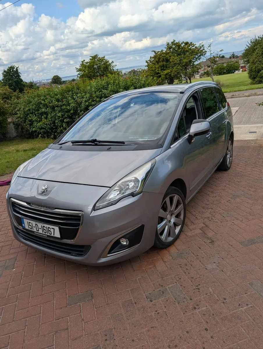 Peugeot 5008 2015 - Image 1