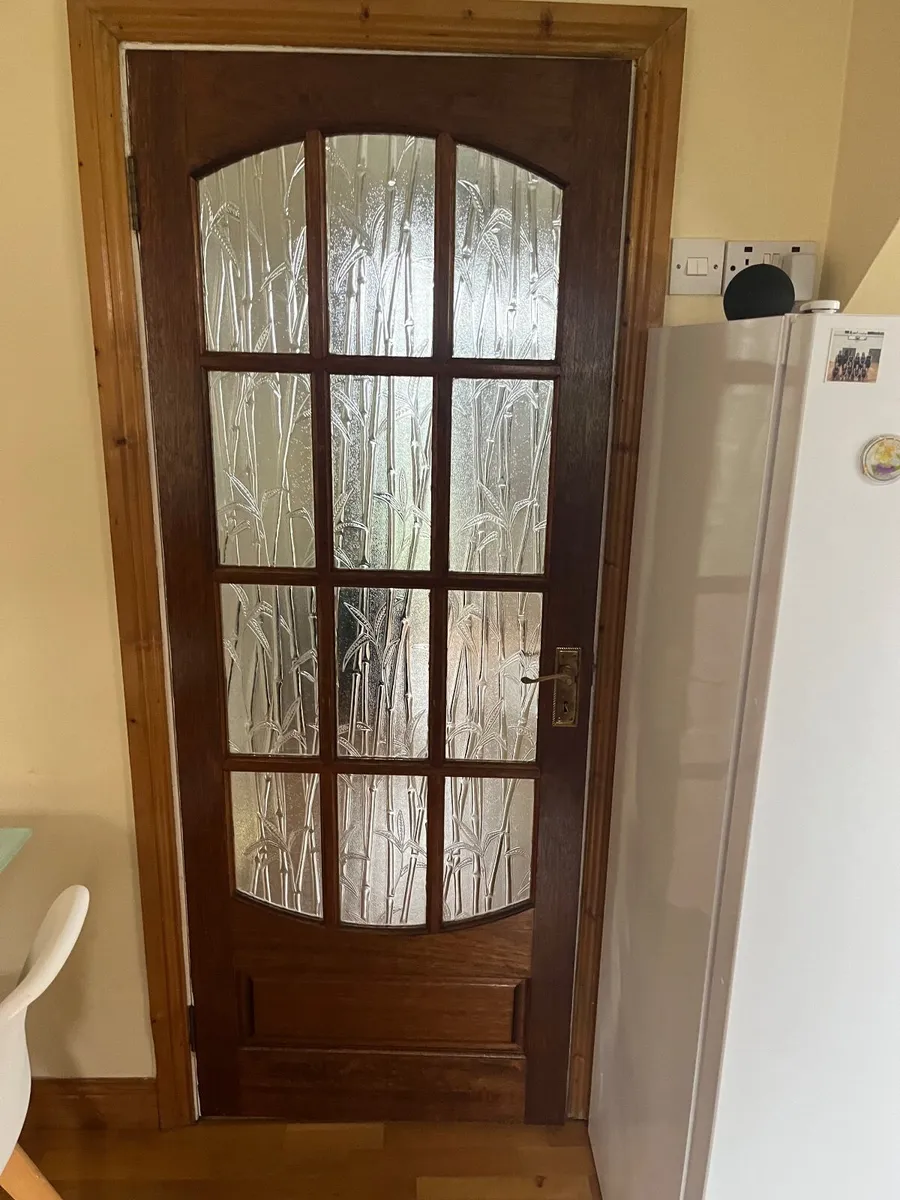 4 interior solid wood doors with glass panels - Image 2