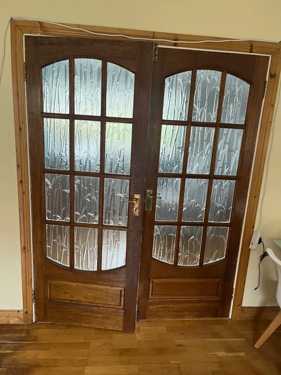 4 interior solid wood doors with glass panels - Image 3
