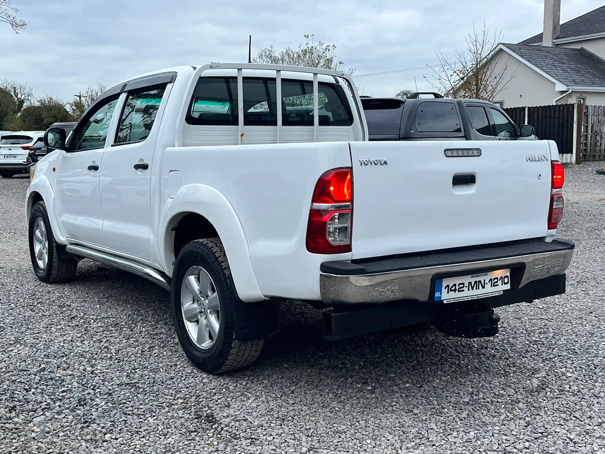 2014 TOYOTA HILUX D-4D CREWCAB *LOW MILES* - Image 4
