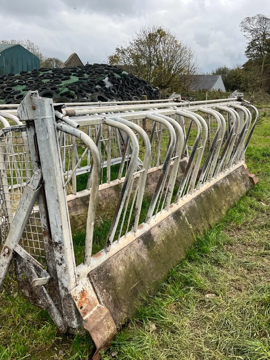 feed barrier - Image 4