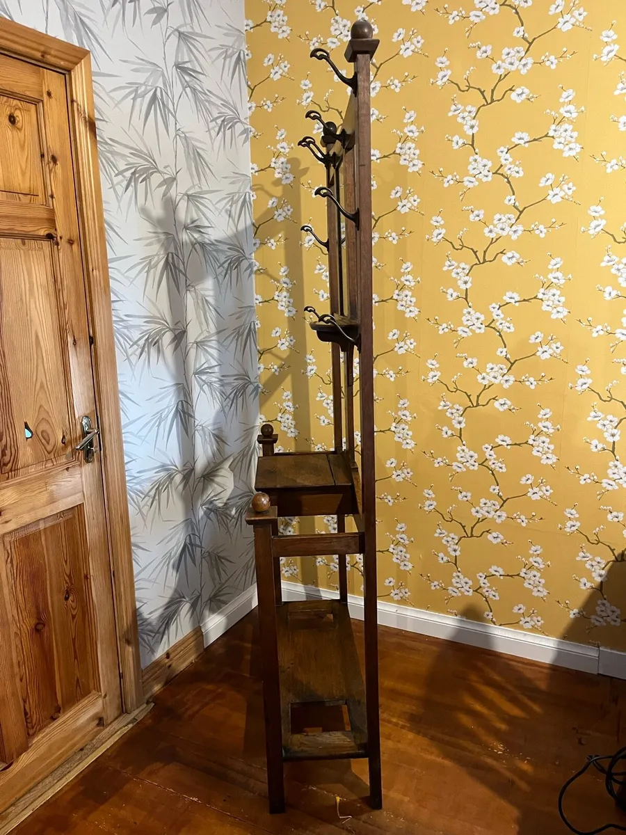 HALLSTAND - Image 4