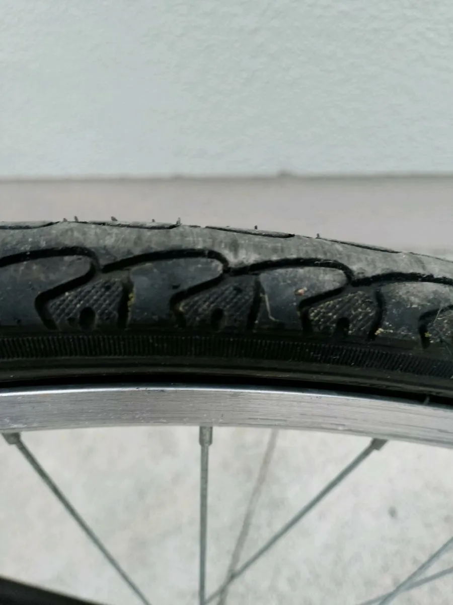 Road bike - Image 4