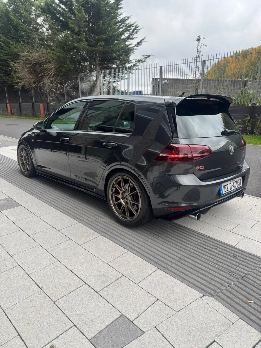 Vw Golf GTI clubsport (track edition) - Image 4