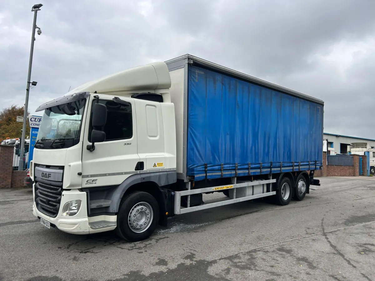 2014 Daf cf330 6x2 Curtainsider with Moffett kit - Image 1