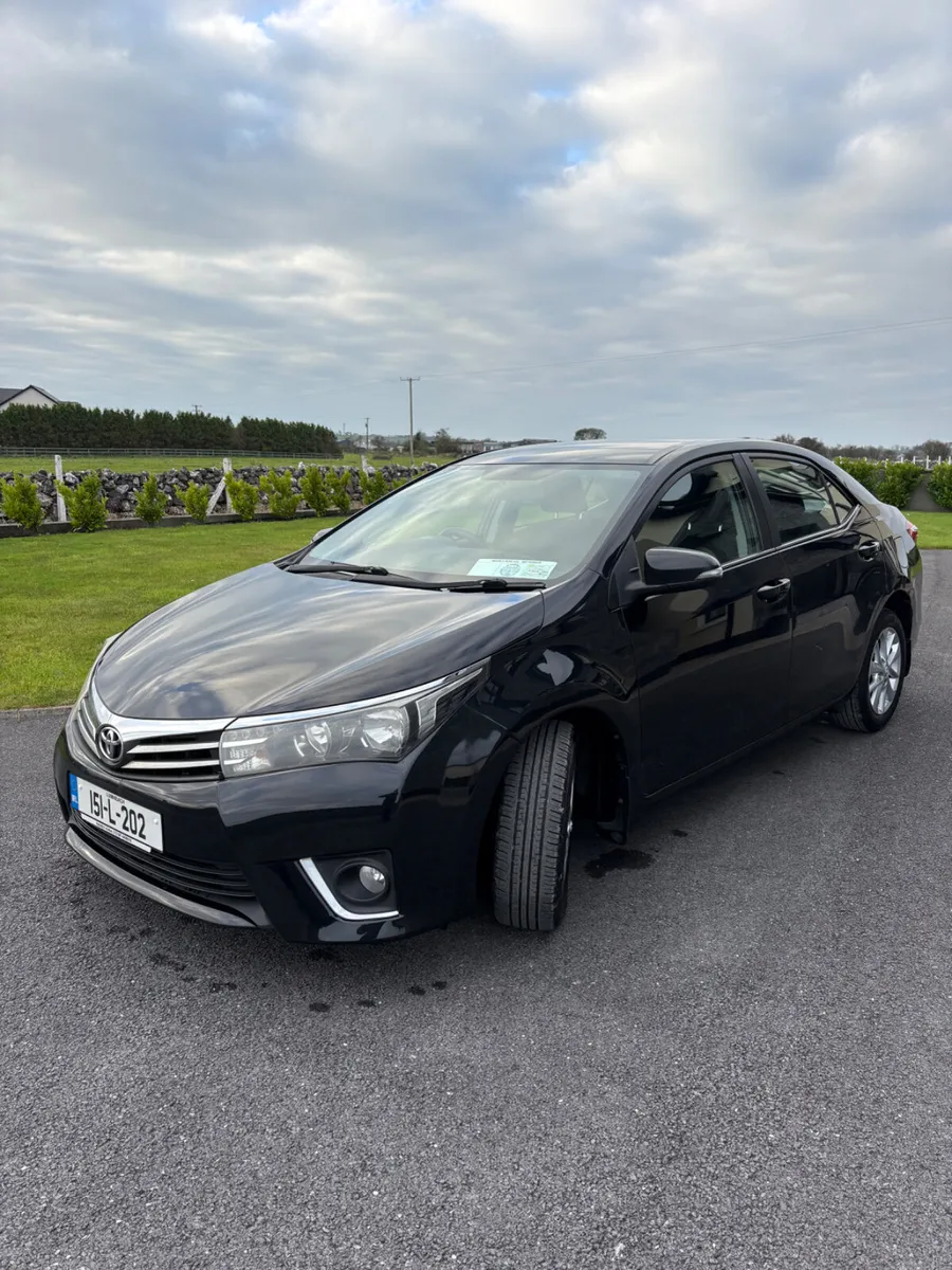 Toyota Corolla 2015 - Image 2