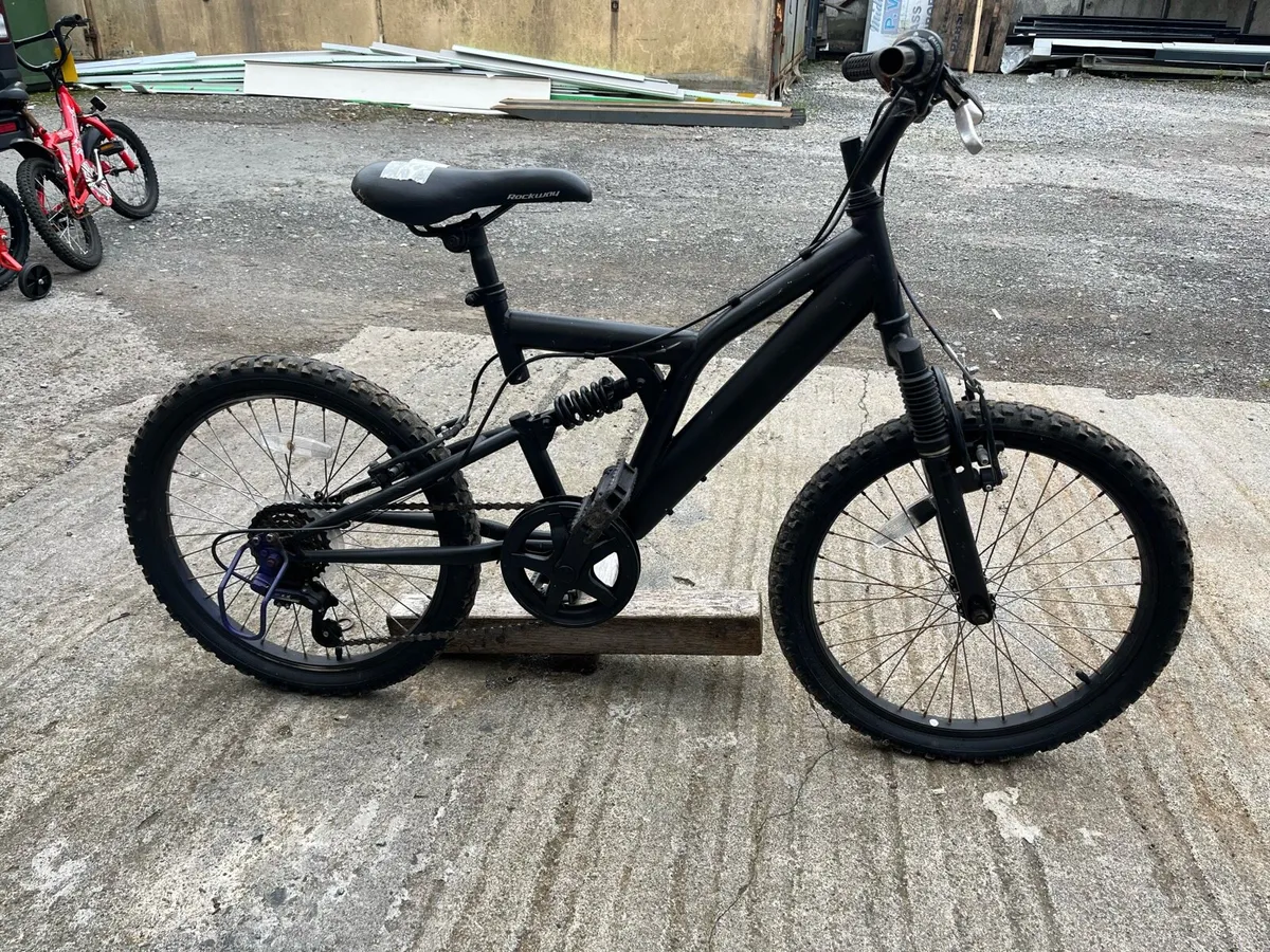 Boys Stunter MTB - Image 1