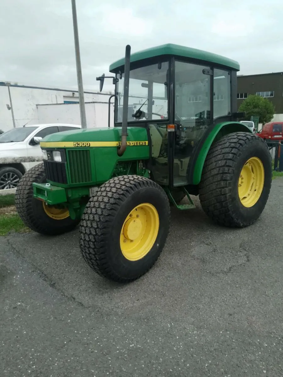 John Deere 5300 4wheel drive - Image 2