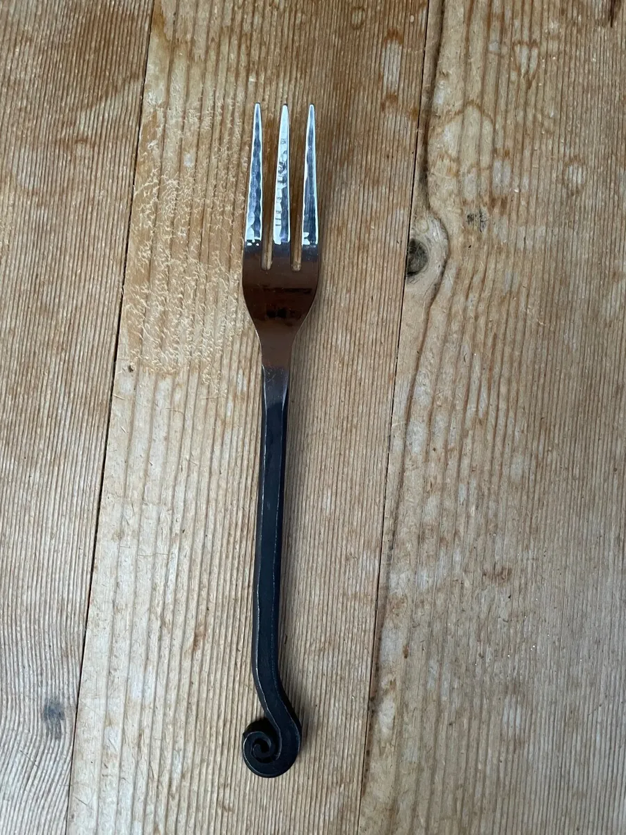 Beautiful 32-piece hand-forged cutlery set - Image 4