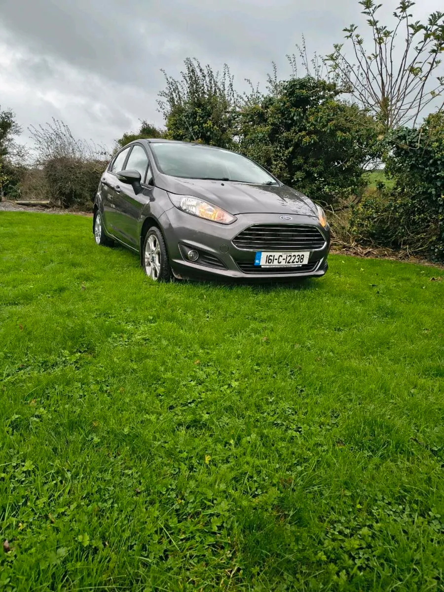 2016 Ford Fiesta - Image 2