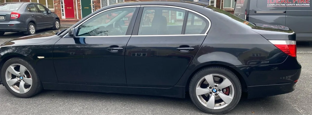 BMW 523i, 2006 - Image 3