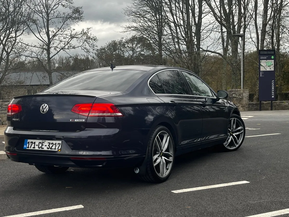 Volkswagen Passat 2017 - Image 4
