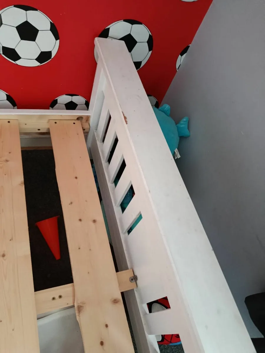 Double bed - Image 2