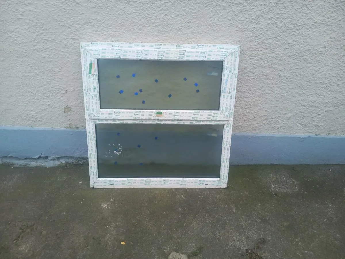 Bathroom window - Image 1