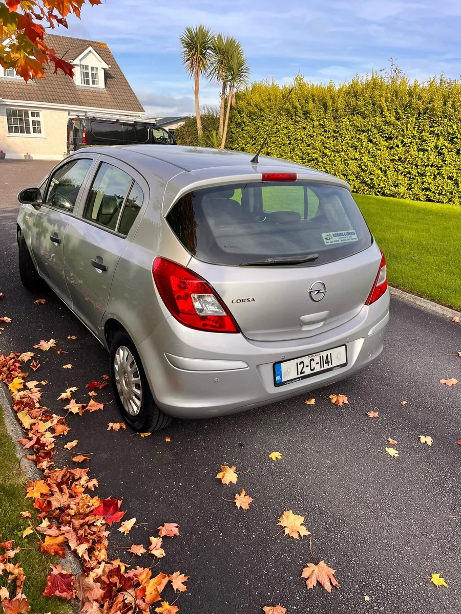 Car - Image 3